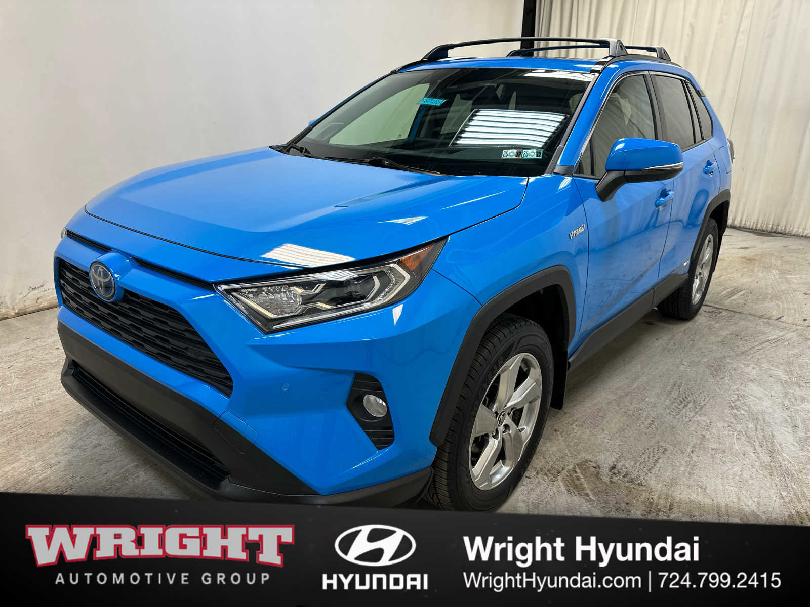 Used 2021 Toyota RAV4 XLE Premium image 3