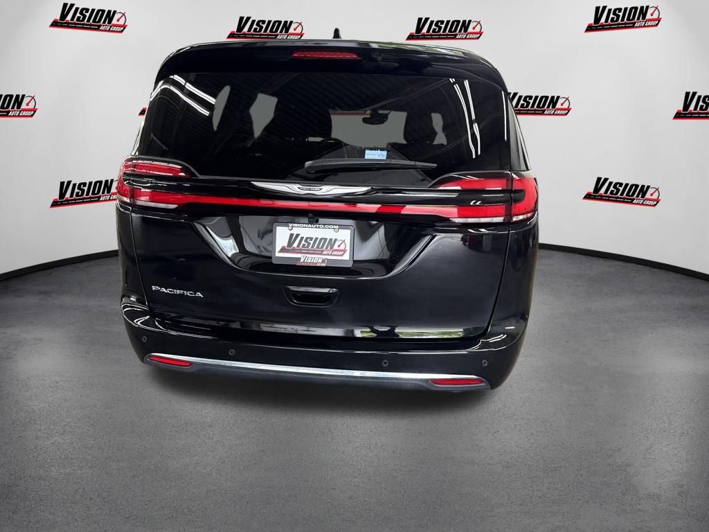 Used 2026 Chrysler Pacifica Select FWD image 6