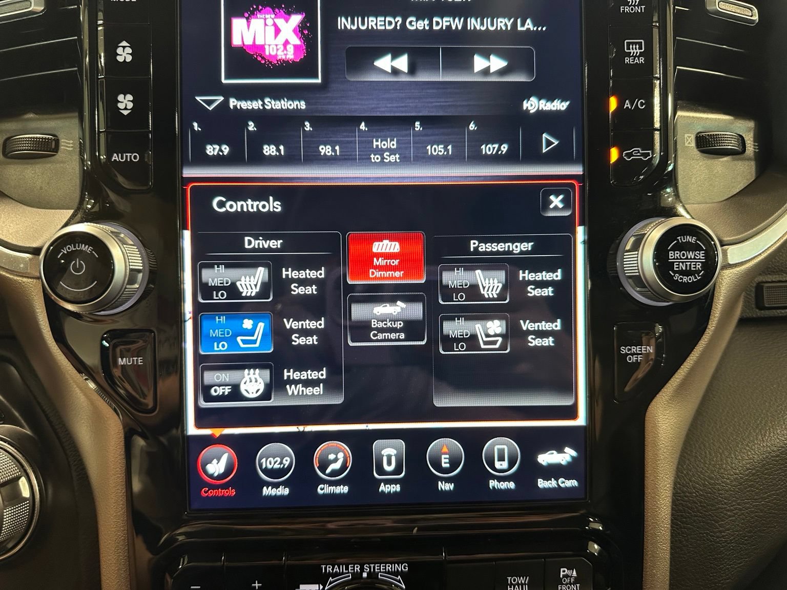 Used 2021 RAM 1500 Laramie AWD/4WD image 30