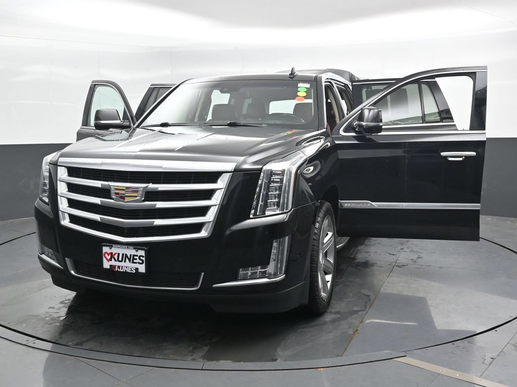 Used 2018 Cadillac Escalade Premium Luxury AWD/4WD image 48