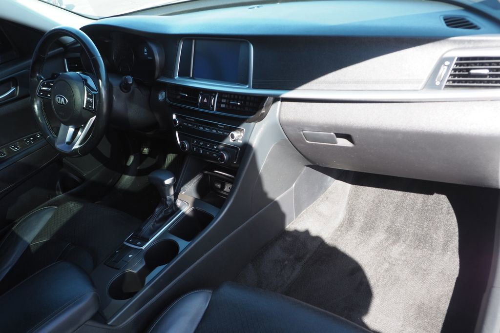 Used 2020 Kia Optima SE image 19