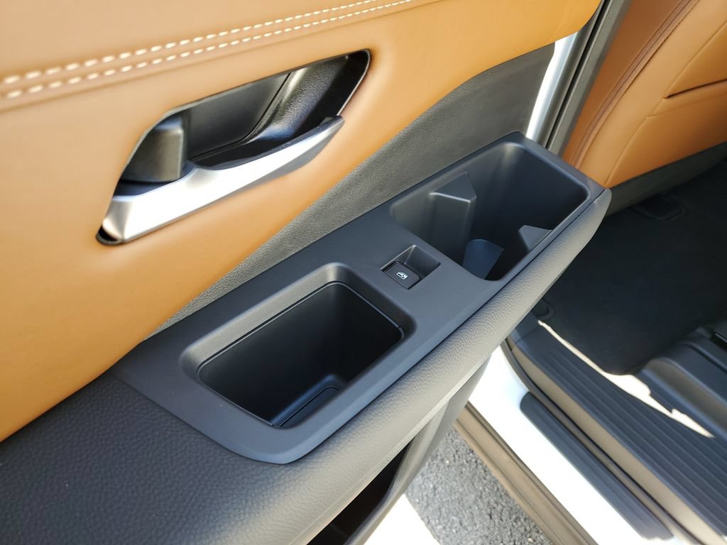 New 2026 Nissan Pathfinder Platinum AWD/4WD image 10