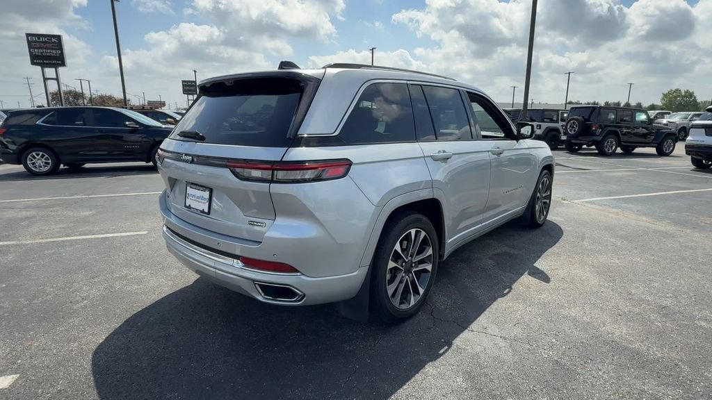 Used 2022 Jeep Grand Cherokee Overland w/ Advanced Protech Group III AWD/4WD image 8