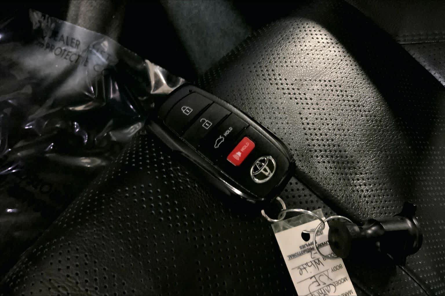 Used 2025 Toyota Camry XSE AWD/4WD image 15