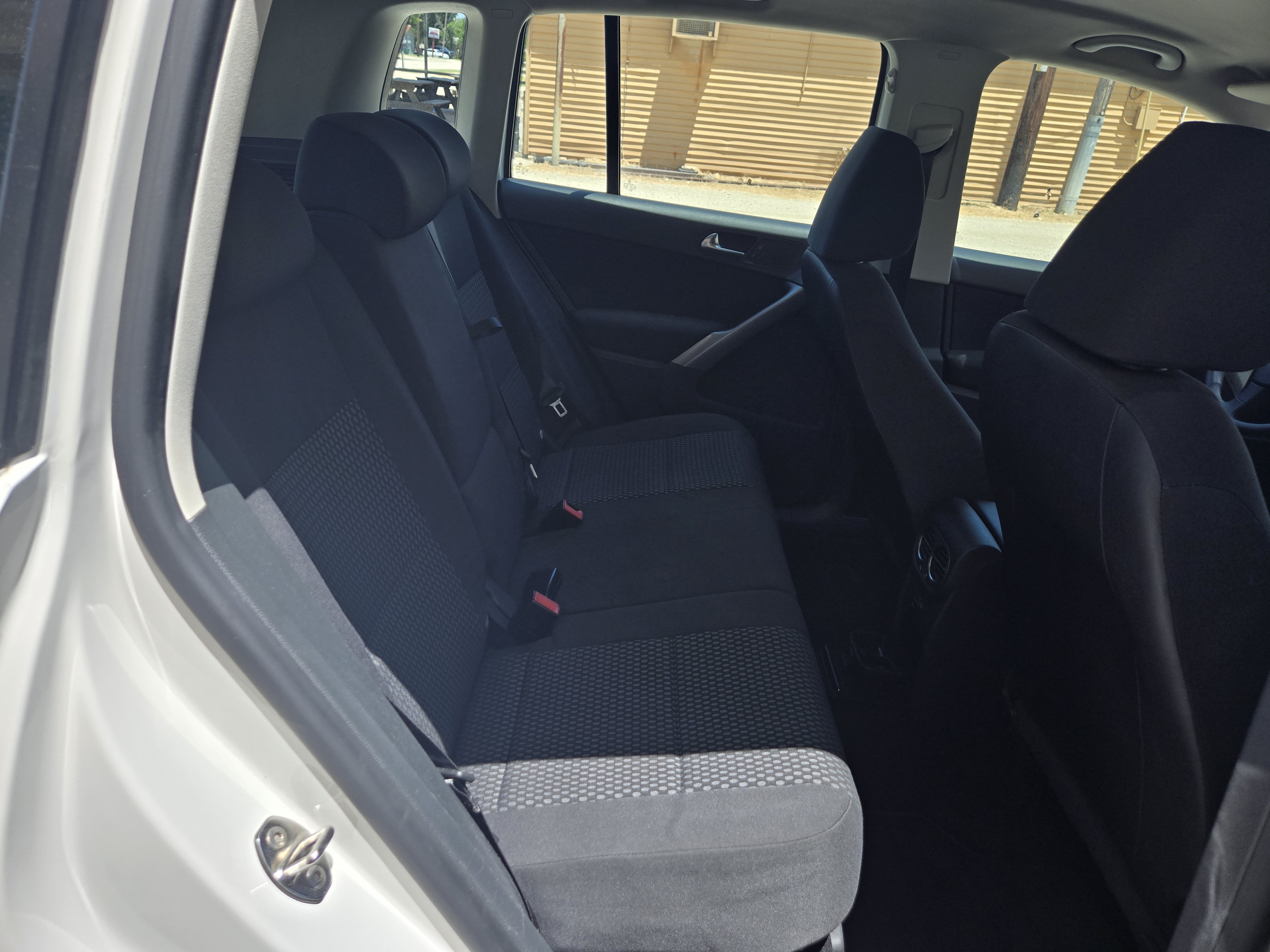 Used 2009 Volkswagen Tiguan S FWD image 11