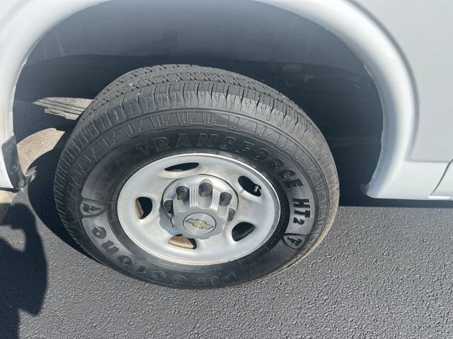 Used 2012 Chevrolet Express 2500 RWD image 18