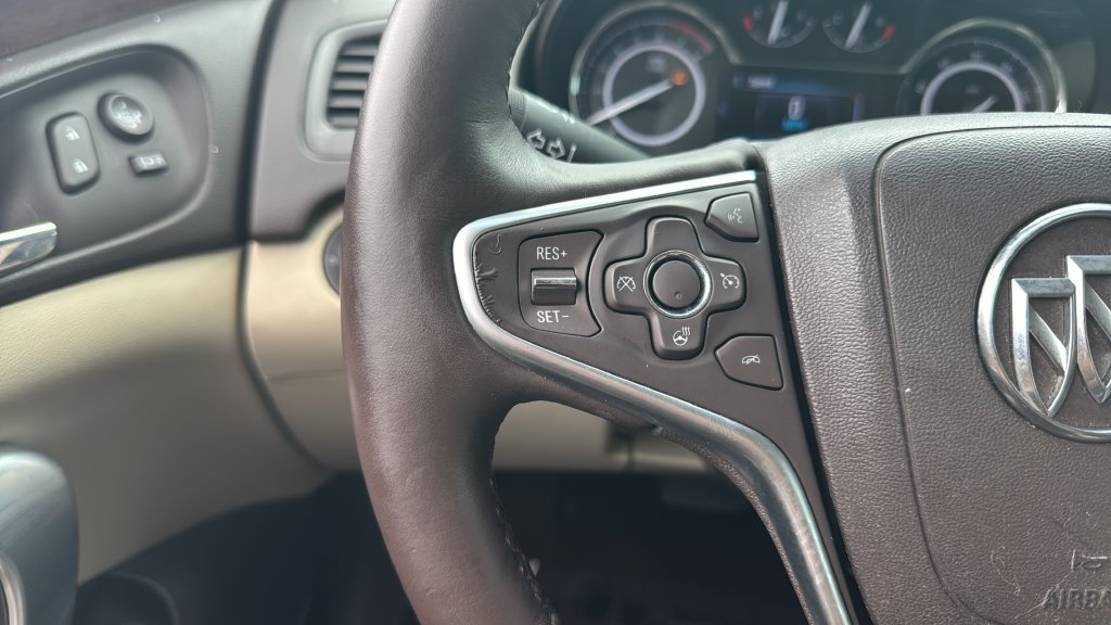 Used 2017 Buick Regal Premium FWD image 18