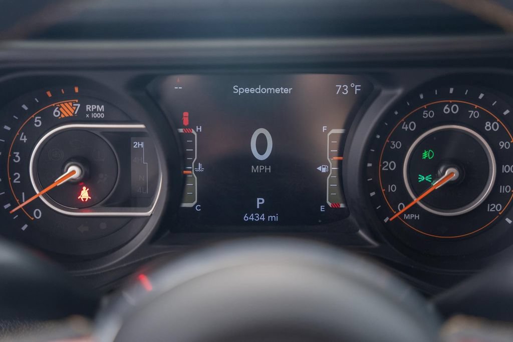 Used 2024 Jeep Wrangler Unlimited Sahara w/ Technology Group AWD/4WD image 45