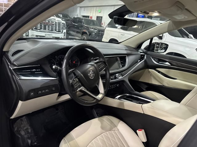 Used 2023 Buick Enclave Avenir w/ Avenir Technology Package AWD/4WD image 11