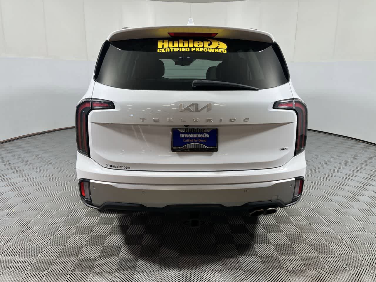 Used 2023 Kia Telluride EX w/ EX Captain's Chair Package AWD/4WD image 7