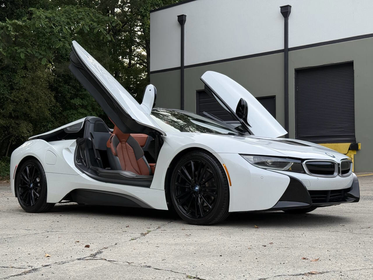 Used 2019 BMW i8 Roadster AWD/4WD image 21