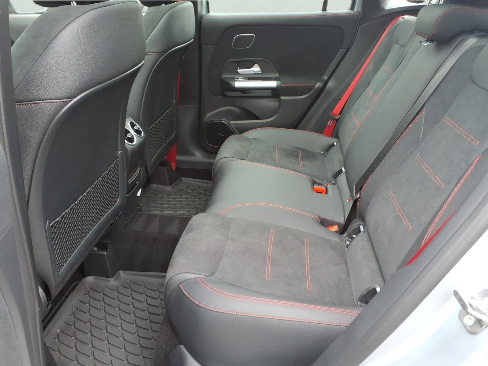 Certified 2024 Mercedes-Benz GLA 35 AMG 4MATIC image 13