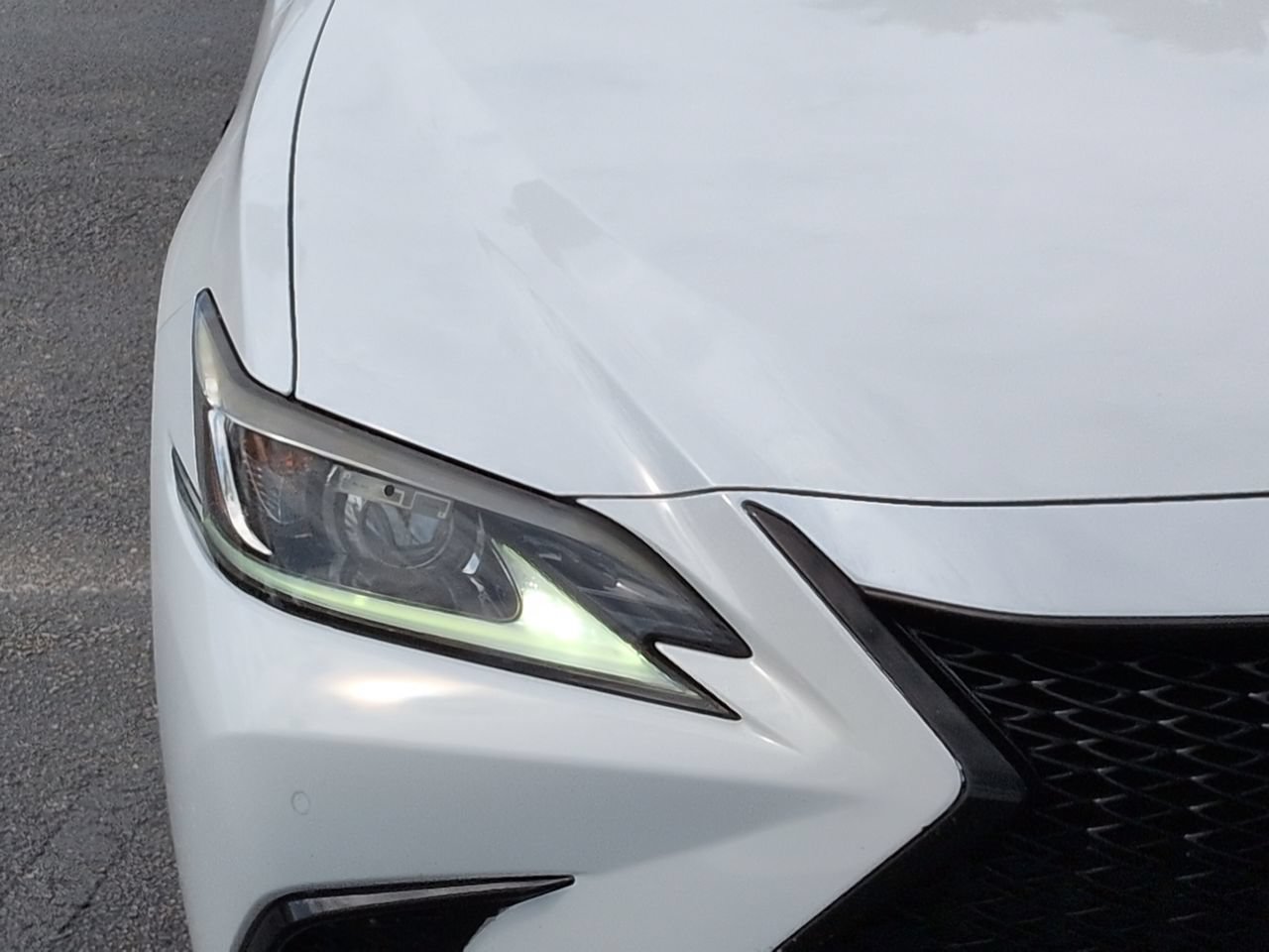 Used 2021 Lexus ES 350 F Sport w/ Accessory Package FWD image 10