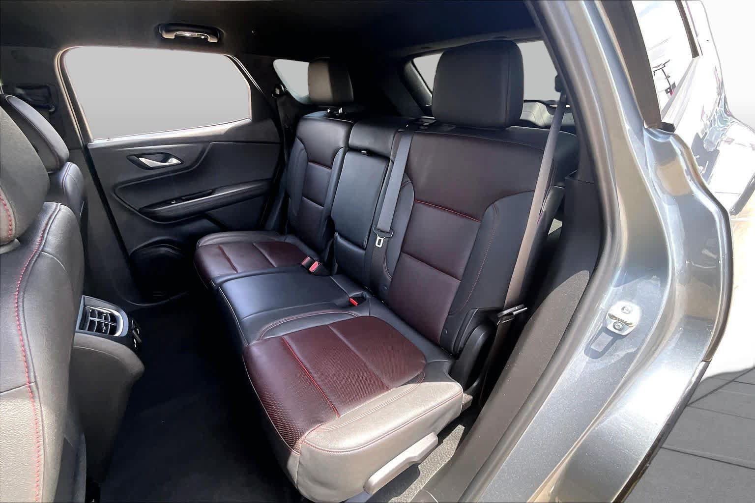 Used 2025 Chevrolet Blazer RS FWD image 21