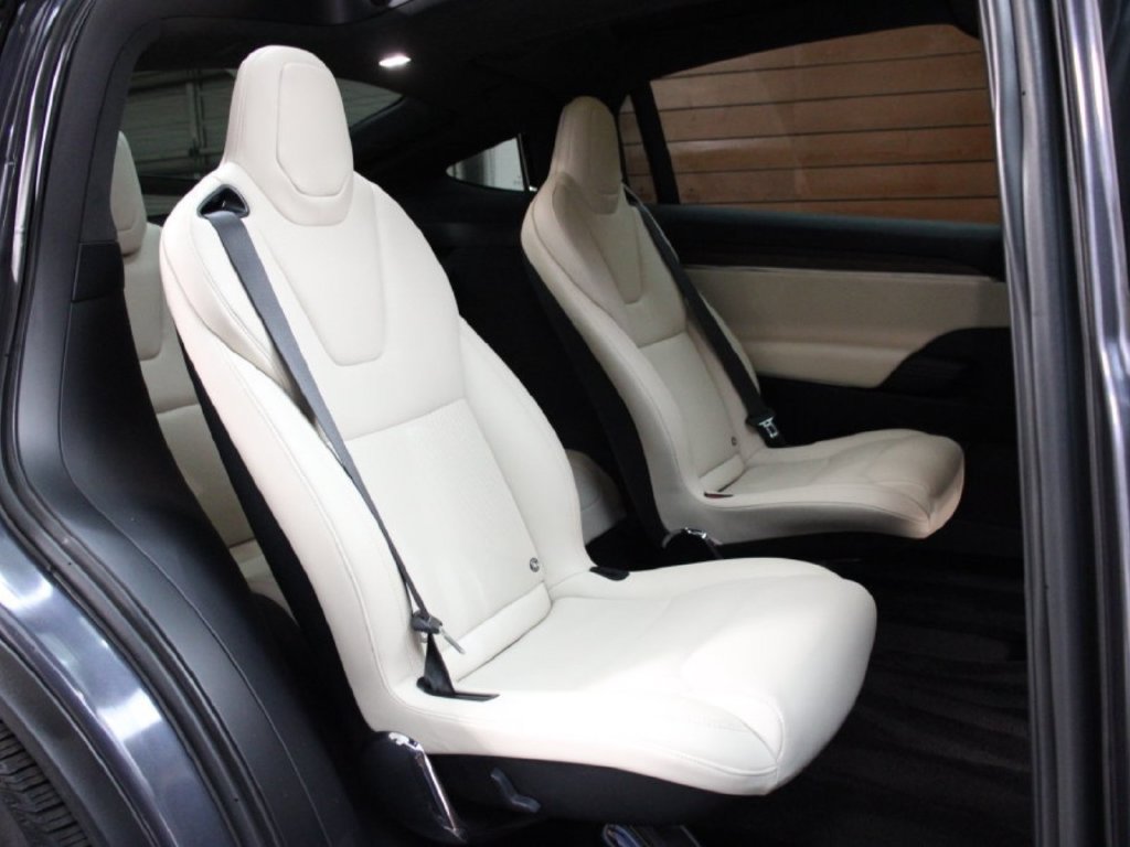 Used 2022 Tesla Model X AWD/4WD image 8