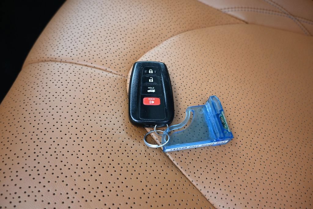Used 2021 Toyota Avalon Limited w/ Advanced Safety Package FWD image 53