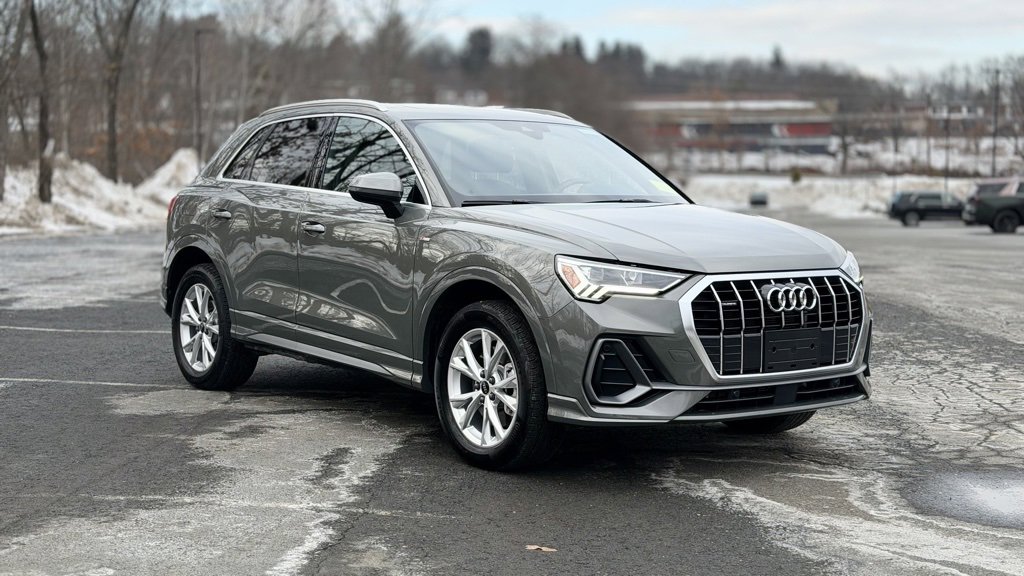 Used 2025 Audi Q3 2.0T Premium w/ Convenience Package image 9
