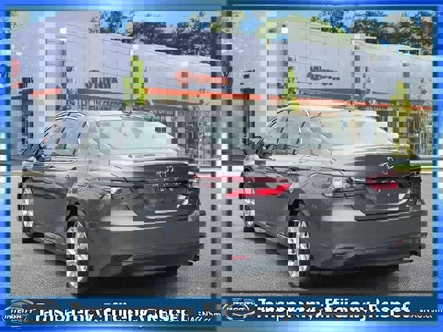 Used 2023 Toyota Camry LE image 8