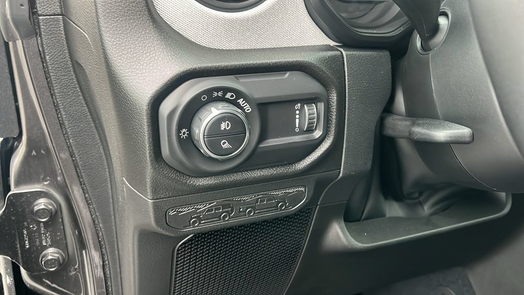 New 2026 Jeep Gladiator Sport AWD/4WD image 11