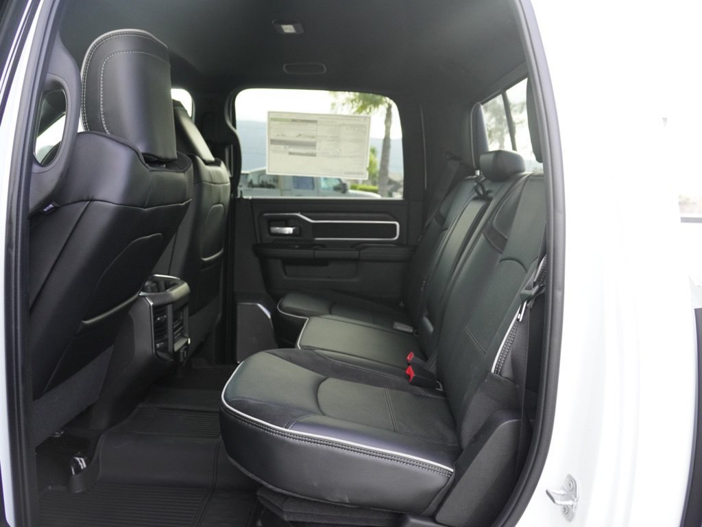 New 2026 RAM 3500 Laramie AWD/4WD image 22