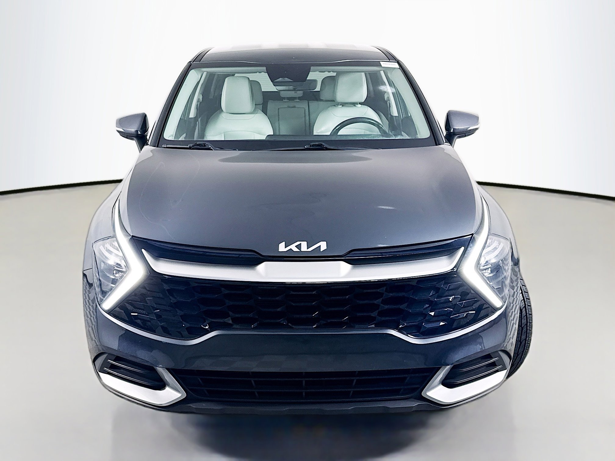 Used 2023 Kia Sportage EX FWD image 2