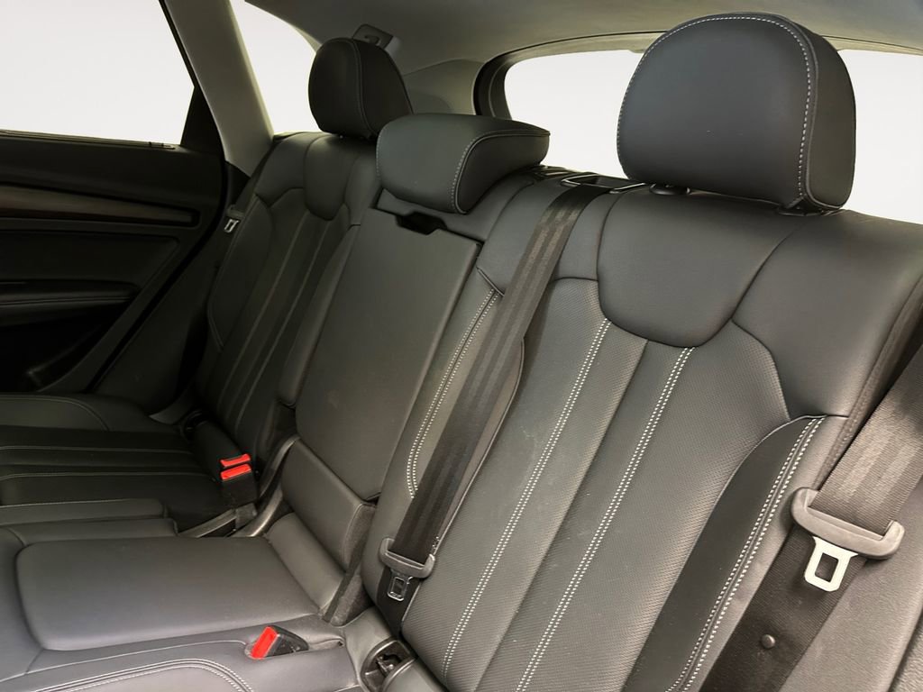 Used 2023 Audi Q5 2.0T Premium Plus w/ Premium Plus Package image 12