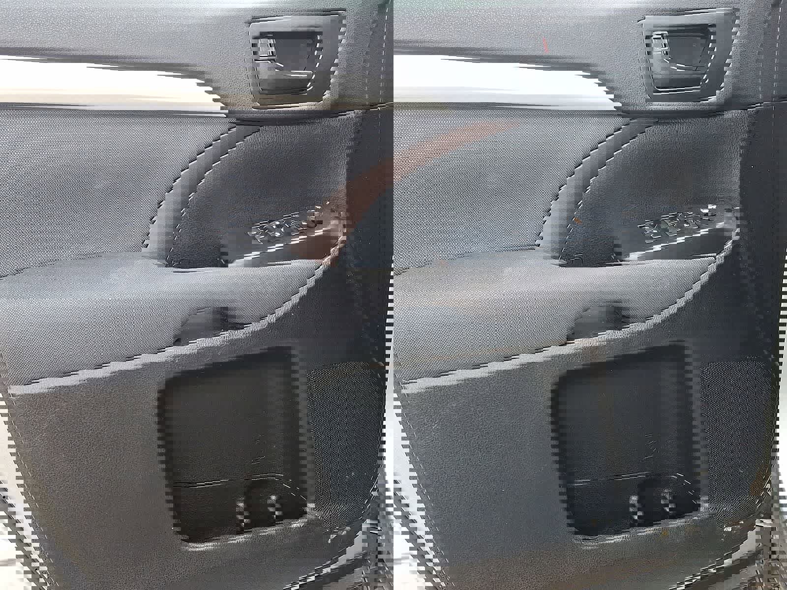 Used 2019 Toyota Highlander LE image 26