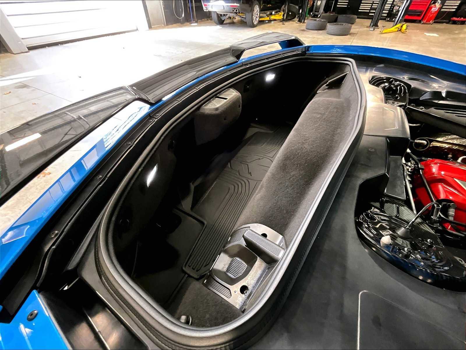 Used 2022 Chevrolet Corvette Stingray Premium Cpe w/ Z51 Performance Package image 16