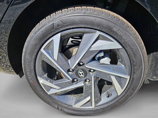 New 2025 Hyundai Elantra Sport image 10