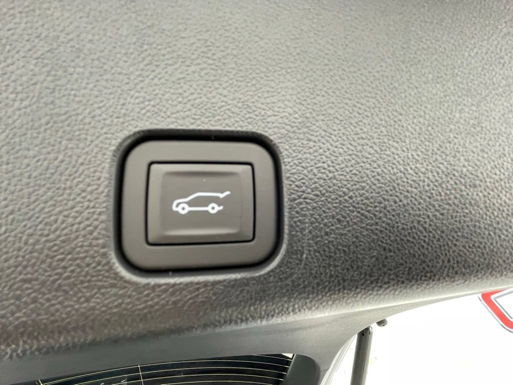 New 2026 GMC Acadia Elevation w/ Elevation Premium Package AWD/4WD image 7