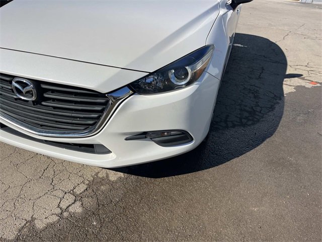 Used 2018 MAZDA MAZDA3 Touring image 9