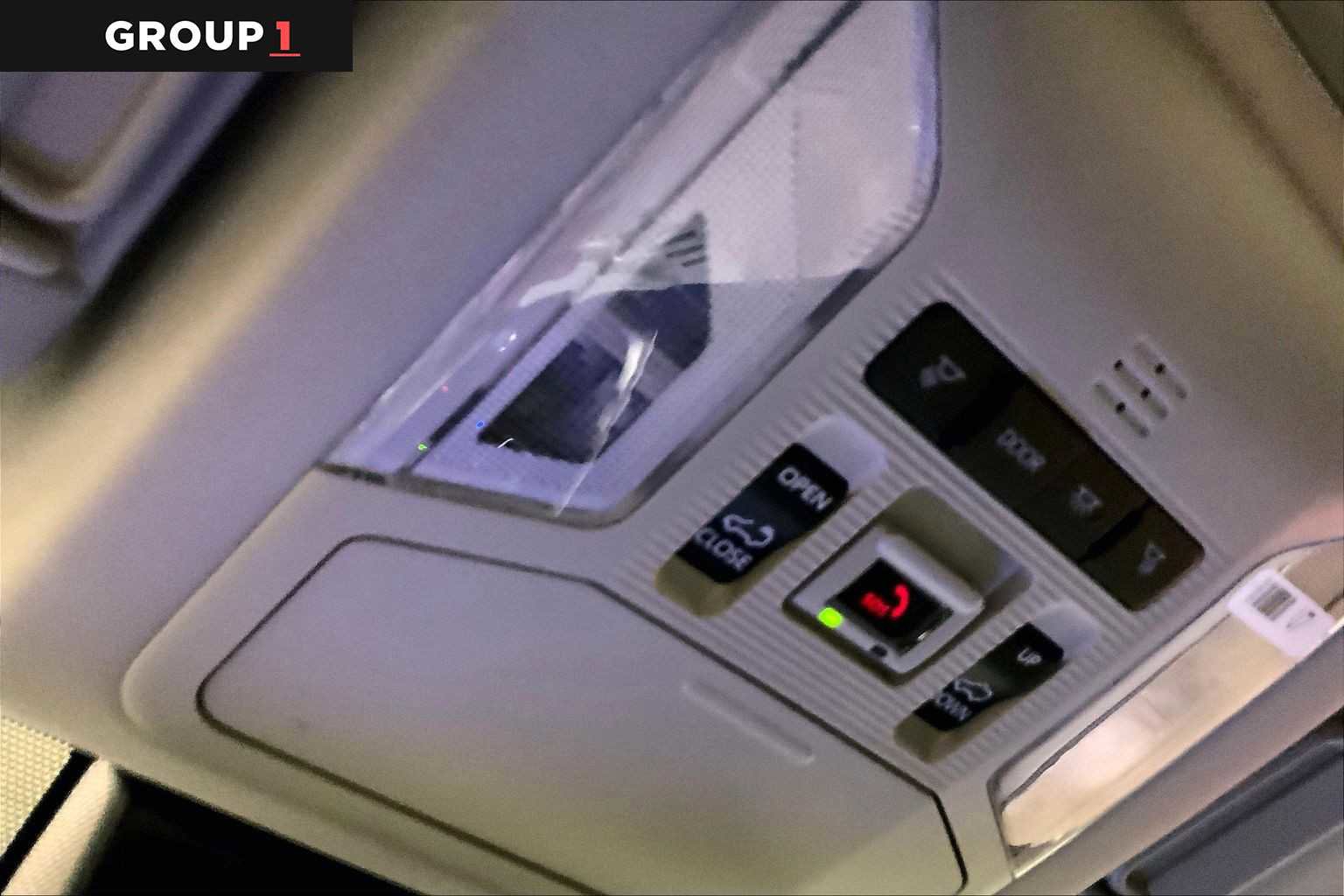 Used 2025 Toyota RAV4 Limited image 34