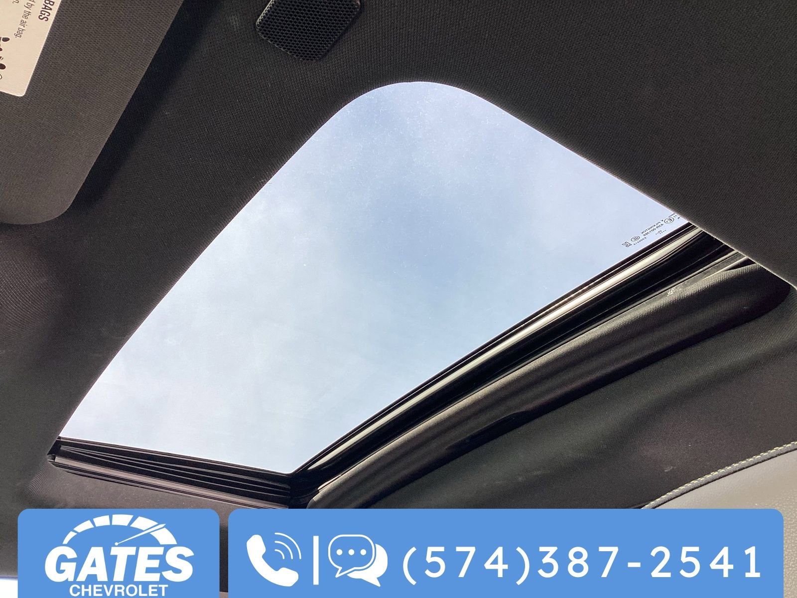 Used 2023 Chevrolet Colorado ZR2 w/ ZR2 Convenience Package III image 4