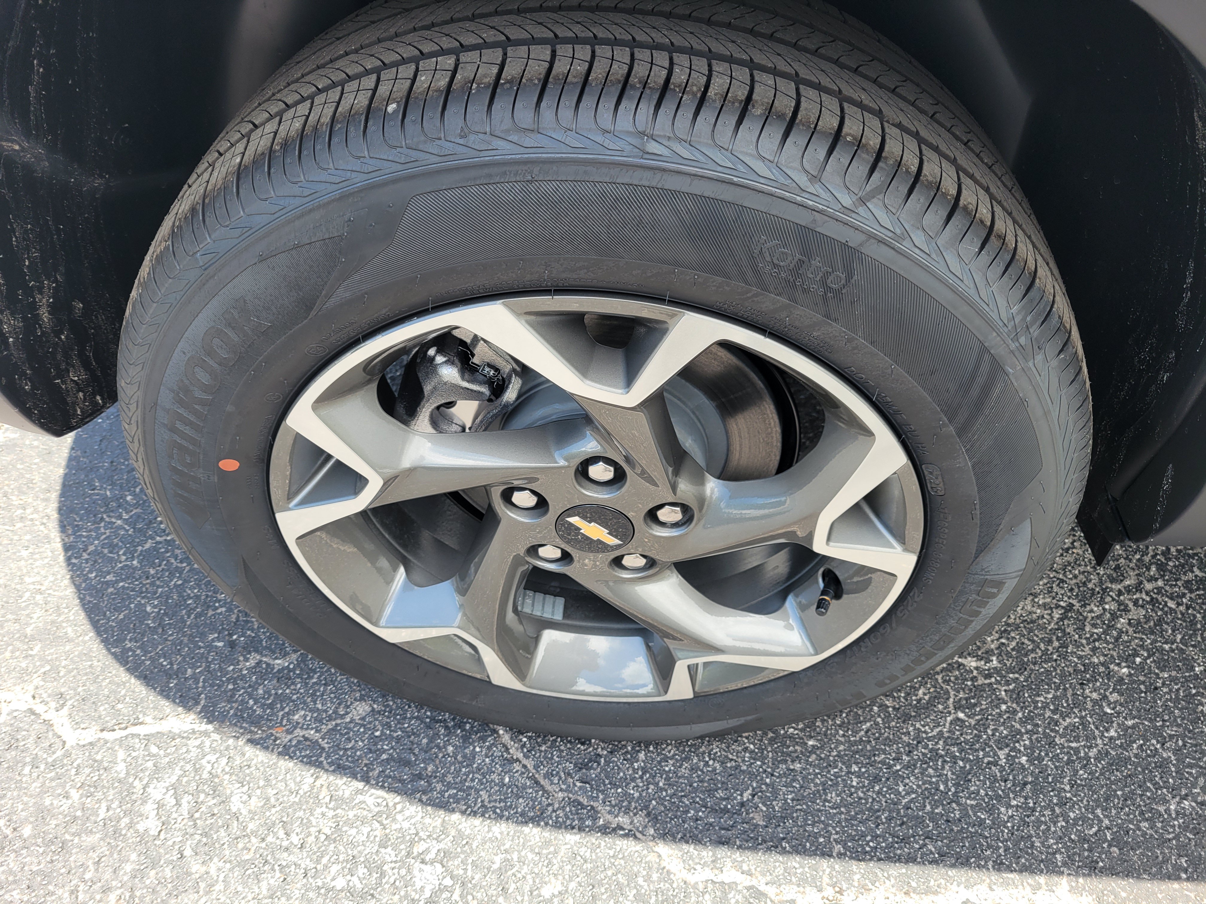 New 2026 Chevrolet Trax LT w/ Driver Confidence Package FWD image 35