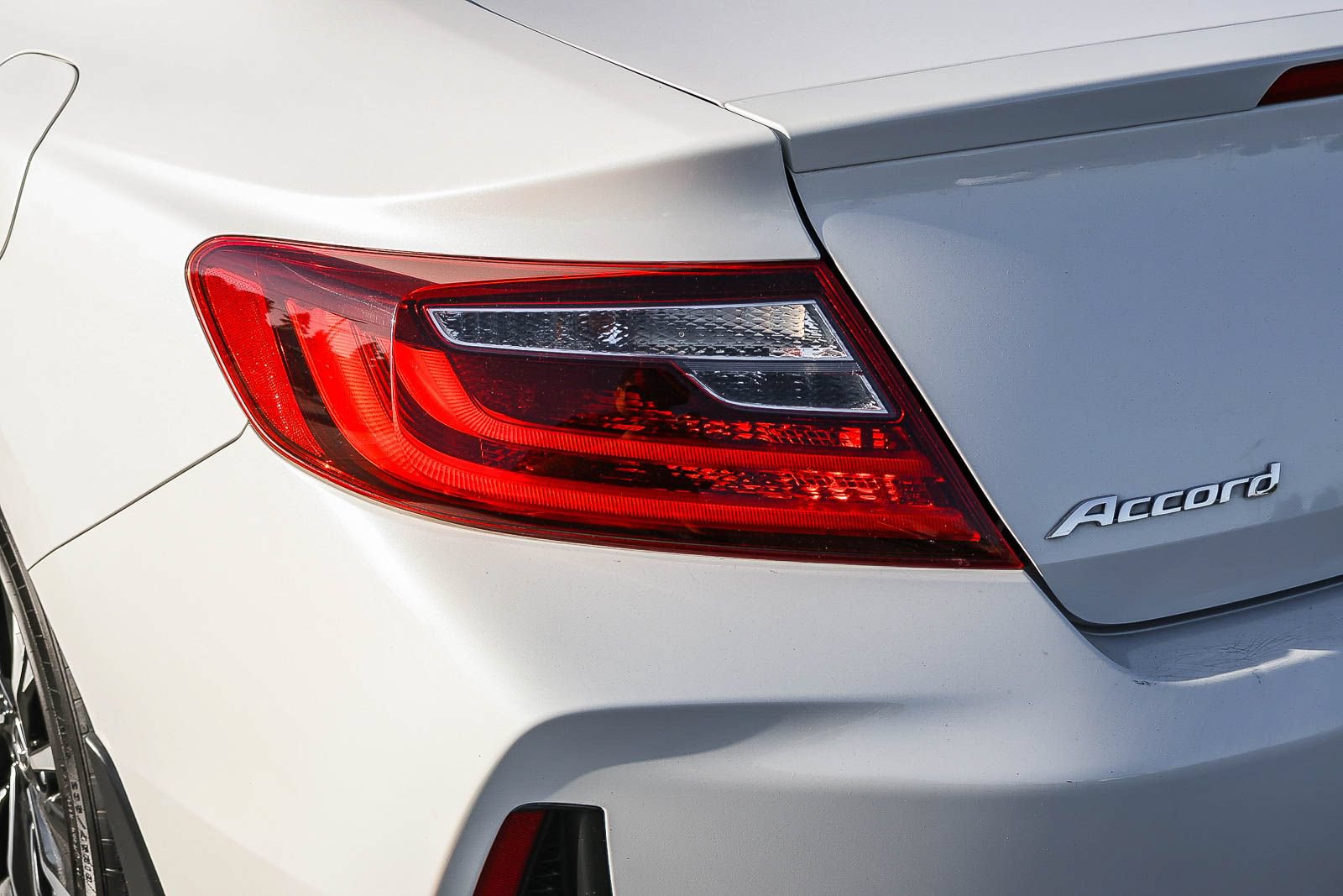 Used 2016 Honda Accord EX-L image 11