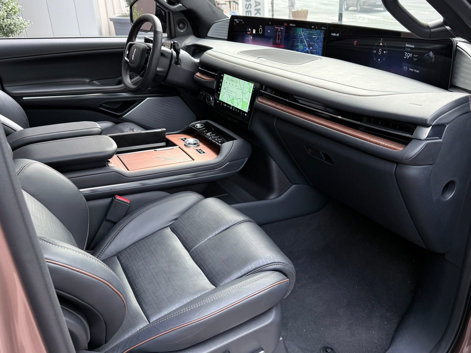 New 2025 Lincoln Navigator Black Label image 7