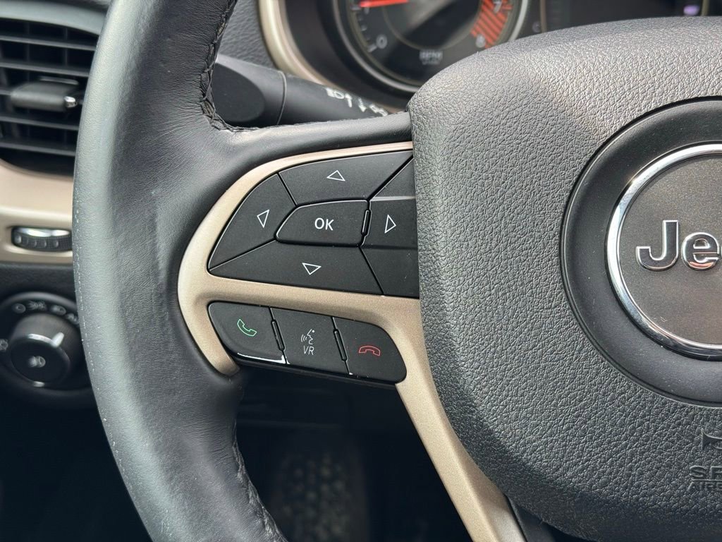 Used 2015 Jeep Cherokee Latitude w/ Cold Weather Group image 25