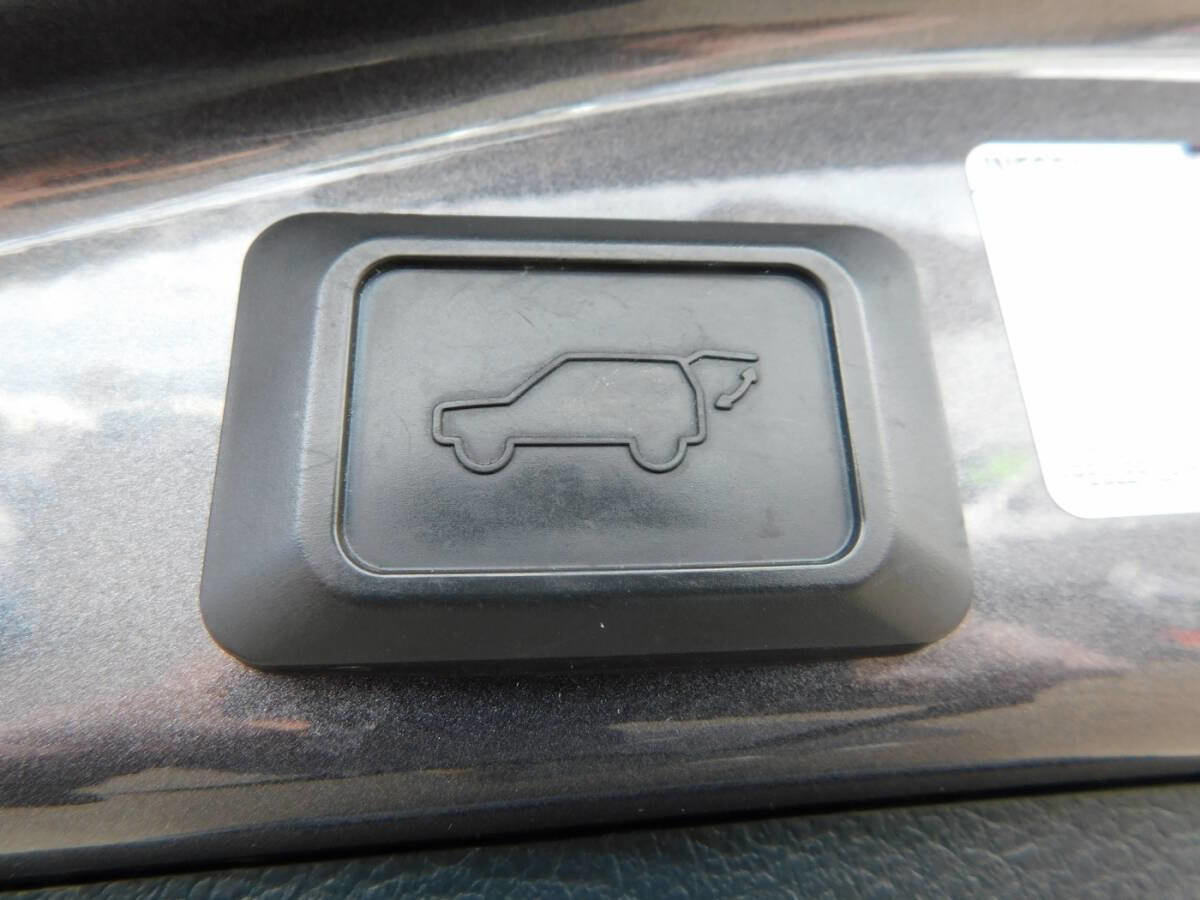 Used 2015 Toyota RAV4 Limited w/ Technology Package AWD/4WD image 6