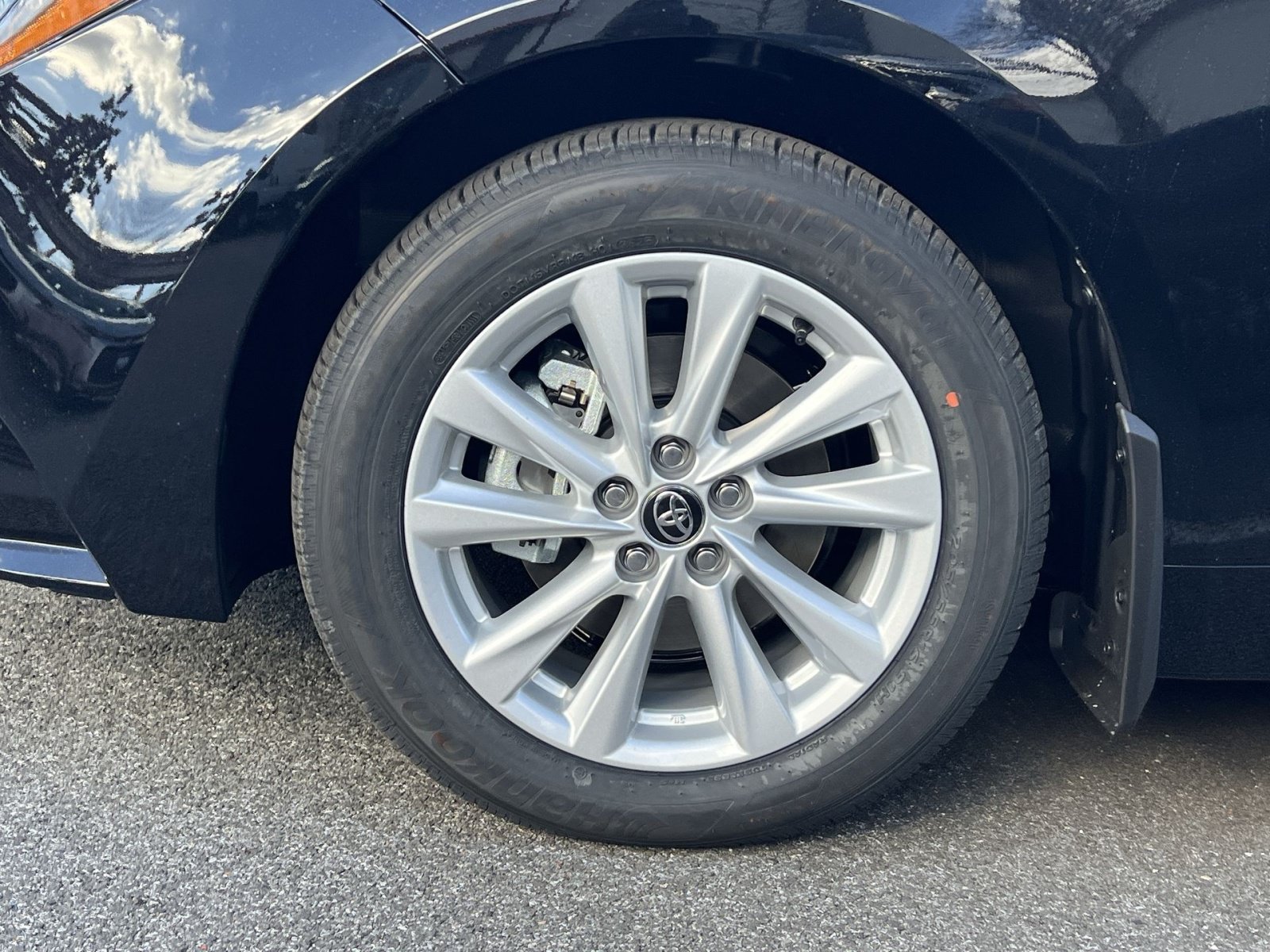 New 2026 Toyota Corolla LE w/ LE Premium Package FWD image 5