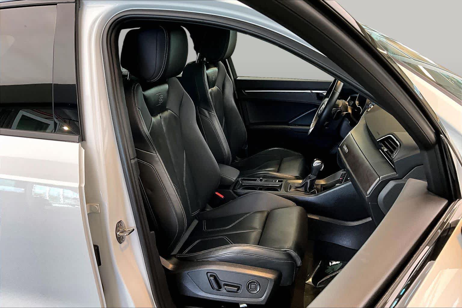 Certified 2023 Audi Q3 2.0T Premium AWD/4WD image 9