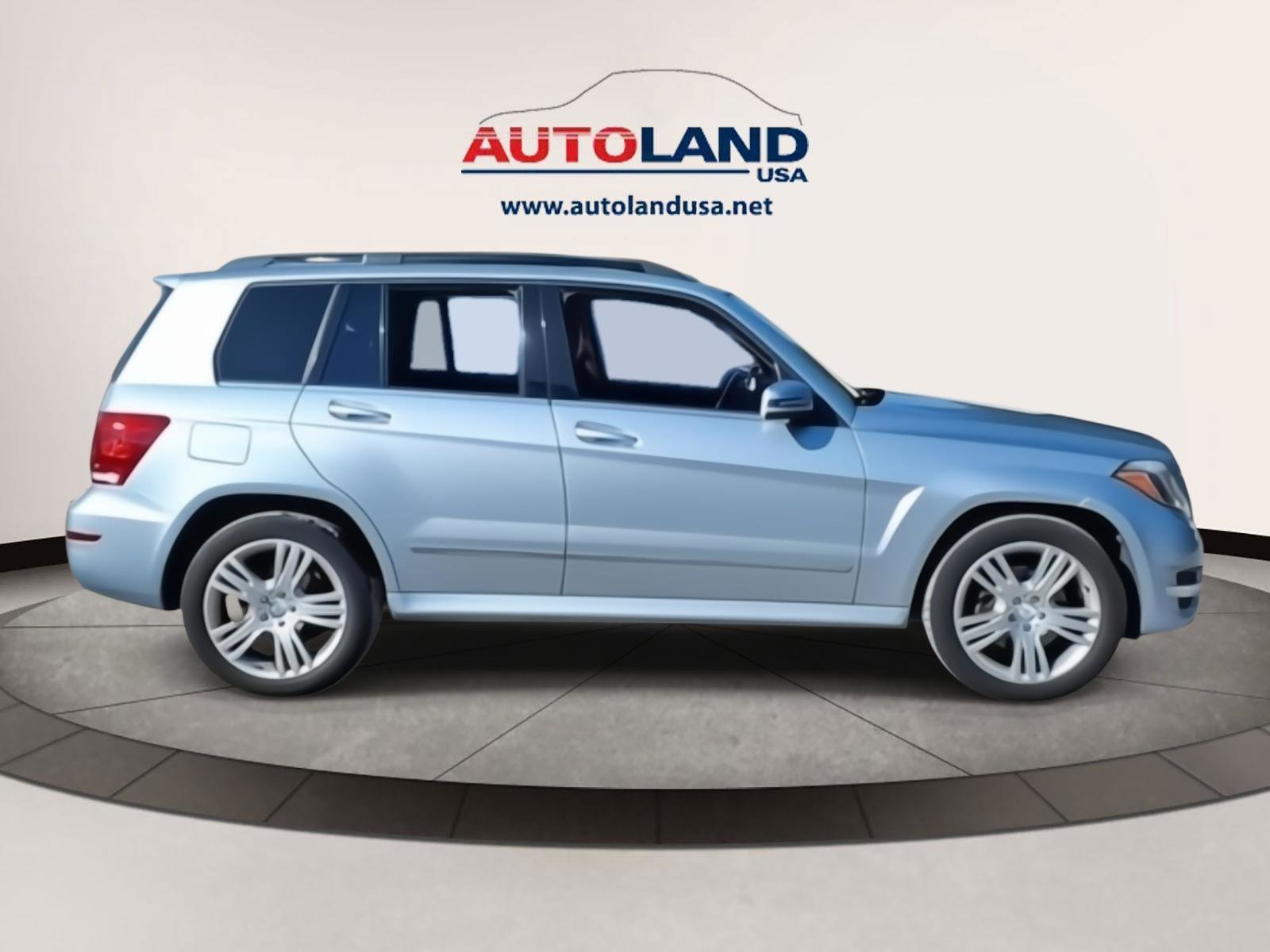 Used 2015 Mercedes-Benz GLK 350 4MATIC image 4