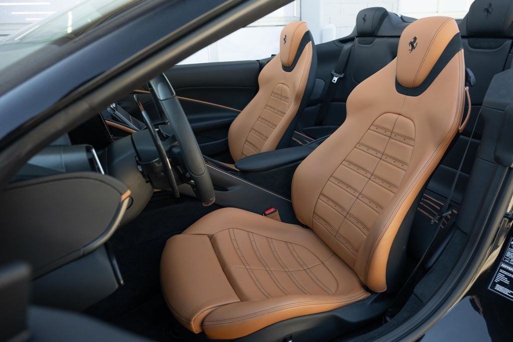 Used 2025 Ferrari Roma Spider RWD image 34