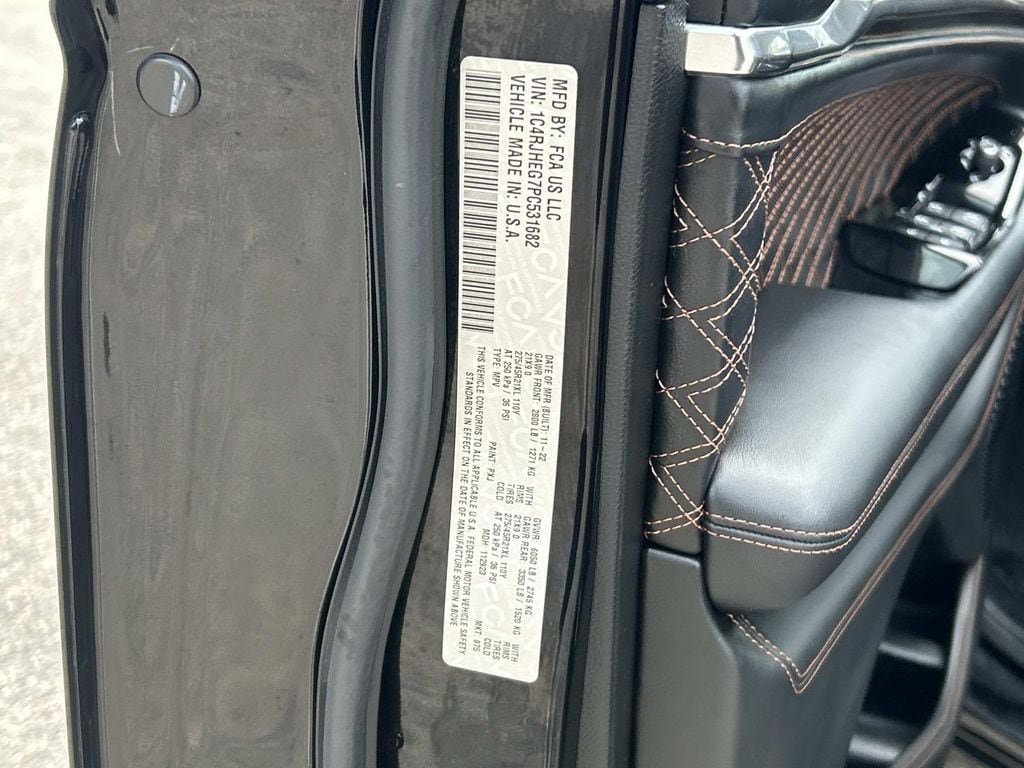 Certified 2023 Jeep Grand Cherokee Summit AWD/4WD image 10