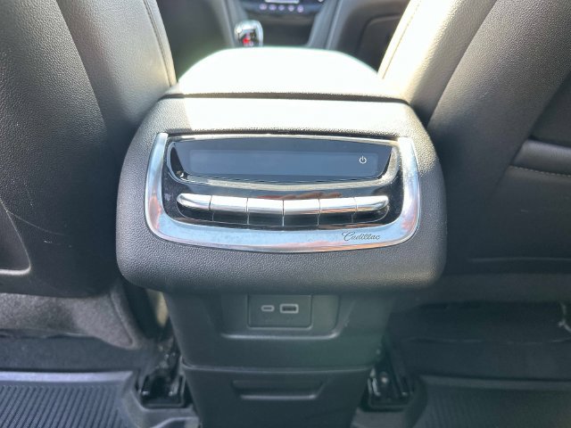 Certified 2024 Cadillac XT6 Luxury w/ LPO, Floor Liner Package AWD/4WD image 18
