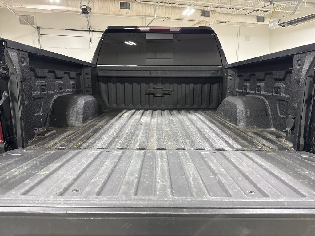 Used 2024 Chevrolet Silverado 1500 LT Trail Boss w/ Convenience Package II AWD/4WD image 25