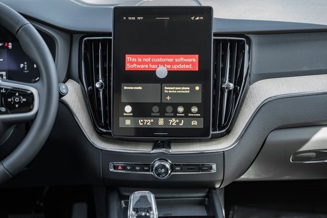 New 2026 Volvo XC60 B5 Plus w/ Protection Package Premier image 20