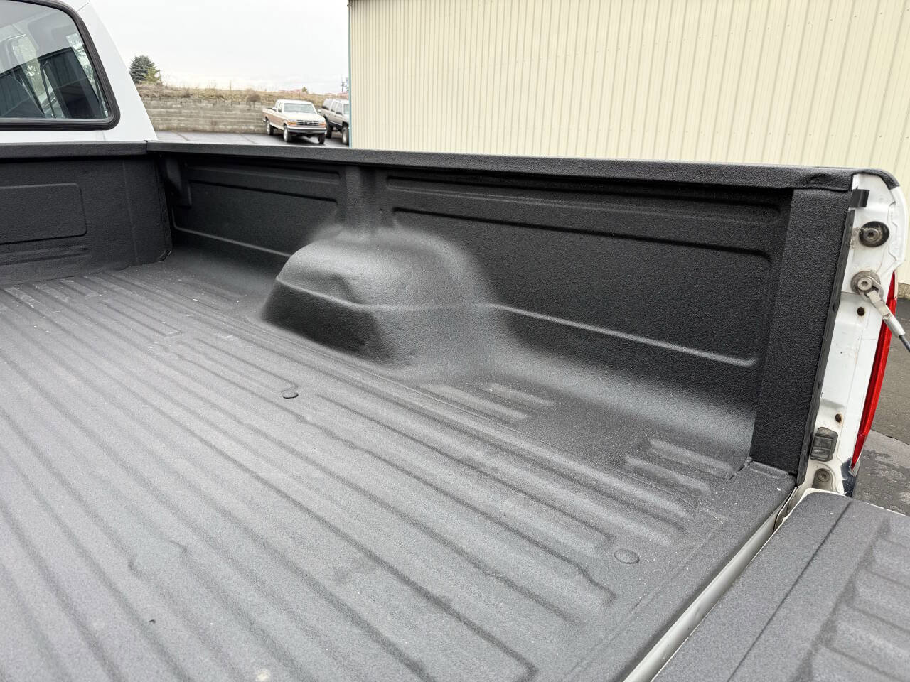 Used 1993 Ford F250 XLT image 96