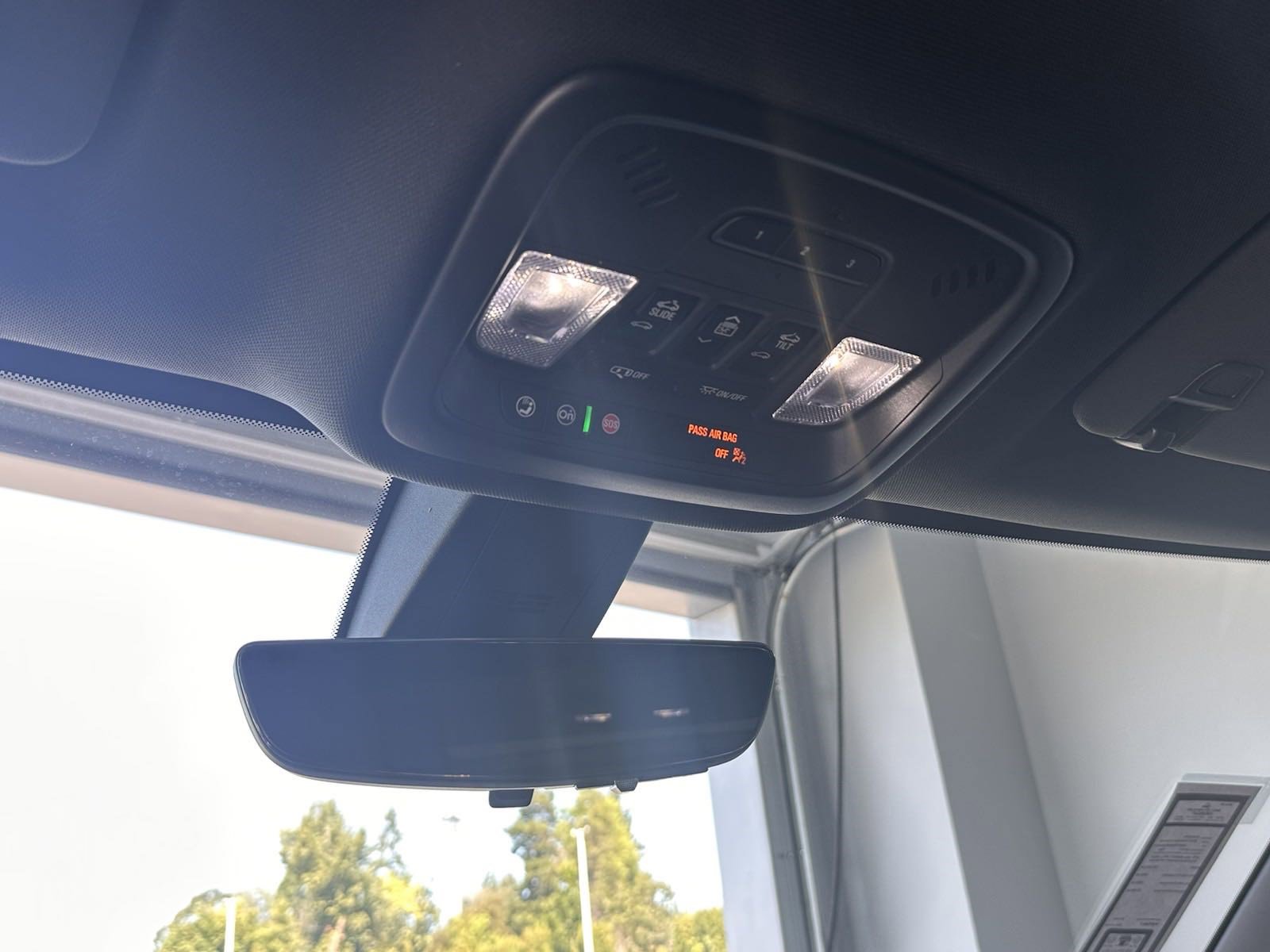 New 2023 Chevrolet Traverse RS w/ LPO, Floor Liner Package image 19