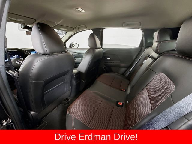 Used 2025 Nissan Kicks SR AWD/4WD image 10