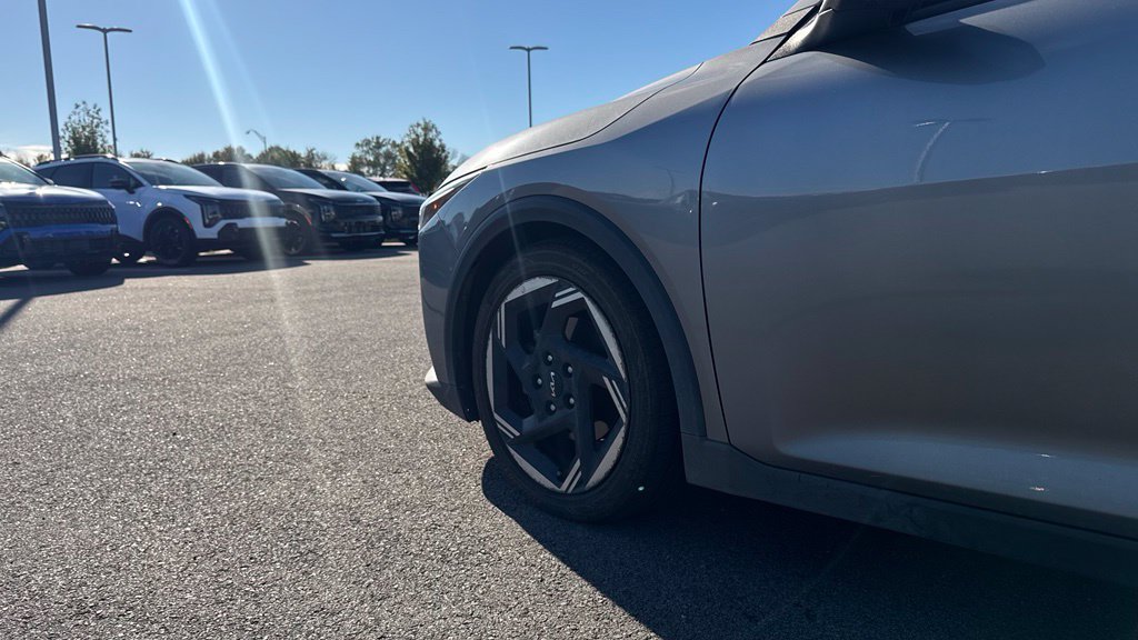 Certified 2025 Kia K4 GT-Line Turbo FWD image 28
